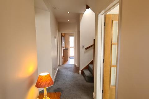 72 King Edward Road, Barnet, EN5 5AU