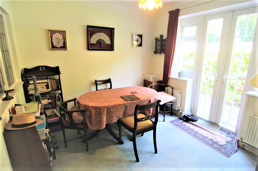 Pages Croft, Wokingham, Berkshire 2 bed apartment £365,000