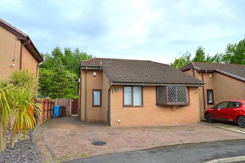 3 bedroom bungalow for sale - Tulip Close, Oldham, OL9 9TF
