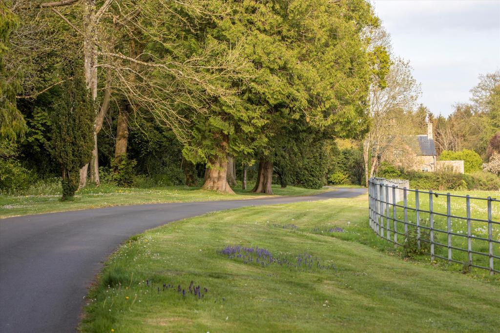 The Pavilion, Redlynch, Bruton... 5 bed detached house £6,500,000