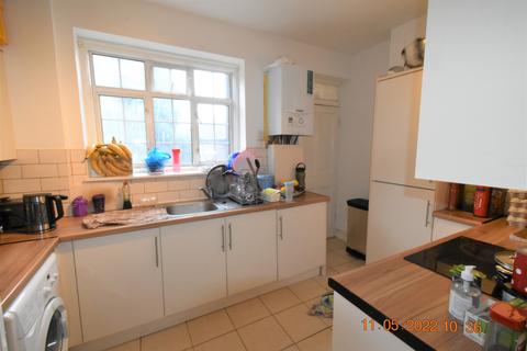 2 bedroom flat for sale, Kings Drive, Wembley, Middlesex, HA9