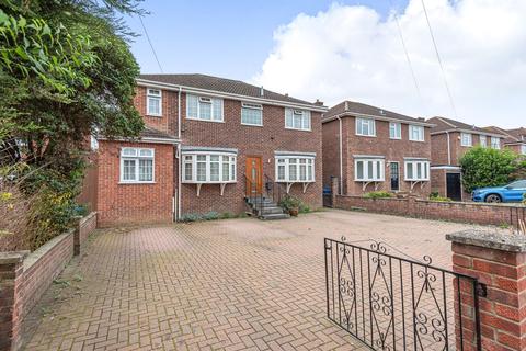 5 bedroom detached house for sale - Gloucester Drive, Staines-Upon-Thames, TW18