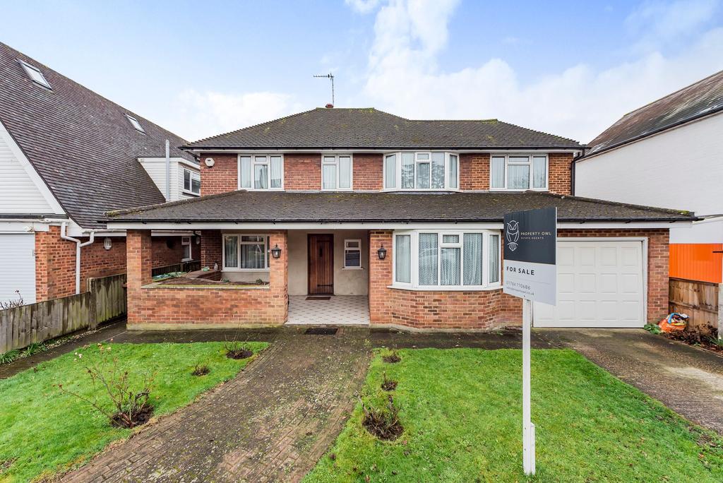Clifford Grove, Ashford, TW15 5 bed detached house £900,000