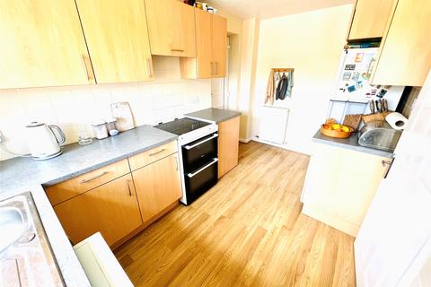 8 Camrose Gardens, Pendeford, Wolverhampton, WV9 5RN