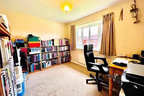 8 Camrose Gardens, Pendeford, Wolverhampton, WV9 5RN