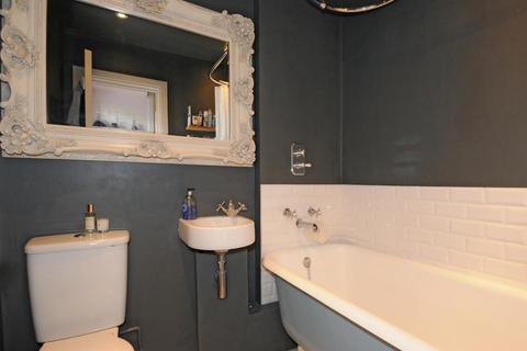 24d Durham Terrace, London, W2 5PB