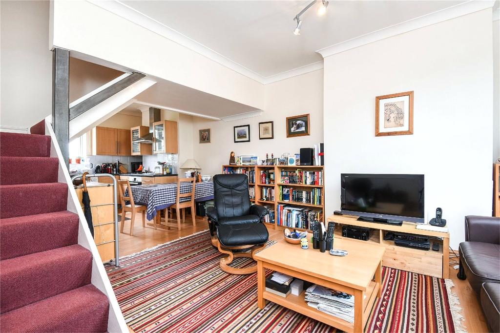 St Catherines Road, Winchester, Hampshire, SO23 2 bed apartment £325,000