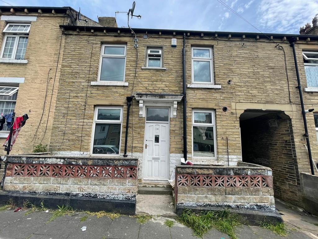 St. Leonards Road, BRADFORD, West... 2 bed terraced house £600 pcm (£