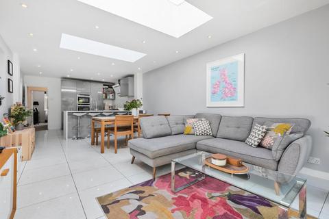 40 Hamilton Road, London, SW19 1JF