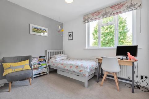 40 Hamilton Road, London, SW19 1JF