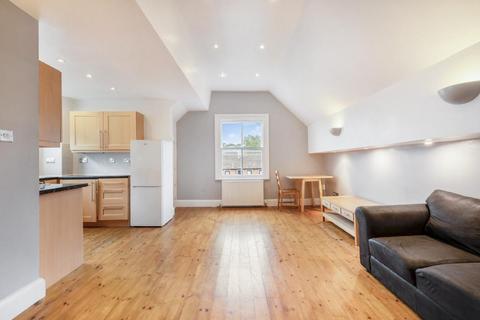 2 bedroom flat for sale - Worple Road, Raynes Park