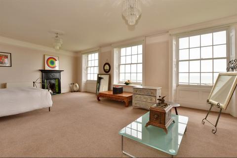 1 Royal Crescent, Ramsgate, CT11 9PD