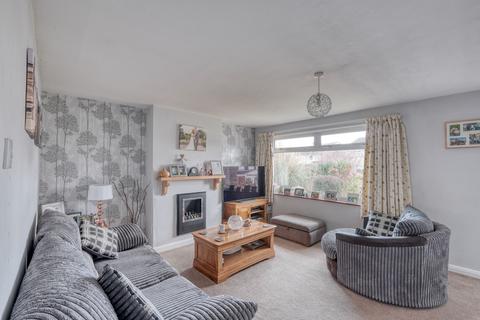 3 Laxton Avenue, Worcester, WR2 6EJ