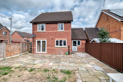 3 Beeston Gardens, Berkeley Alford, Worcester, WR4 0JT