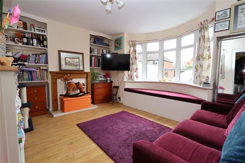 3 bedroom semi-detached house for sale - Cedars Way, Newport Pagnell, Buckinghamshire, MK16
