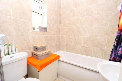 3 bedroom semi-detached house for sale, Cedars Way, Newport Pagnell, Buckinghamshire, MK16