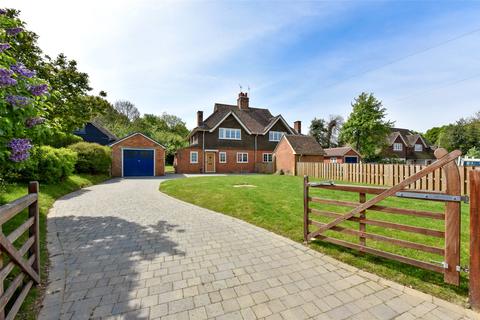 2 bedroom semi-detached house to rent - Rectory Road, Chipstead, Coulsdon, Surrey, CR5