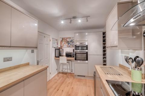 84 Arundel Drive, Worcester, WR5 2HY