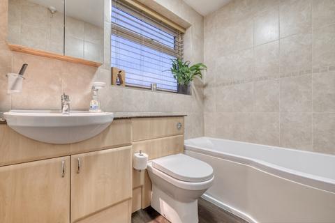84 Arundel Drive, Worcester, WR5 2HY
