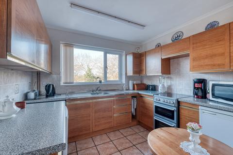 5 Bracken Close, Worcester, WR2 6HN