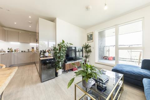 3 bedroom flat for sale - Pomeroy Street London SE14
