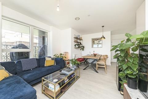 3 bedroom flat for sale - Pomeroy Street London SE14