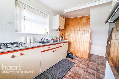 20 Falconscroft, Swindon, SN3 5AF