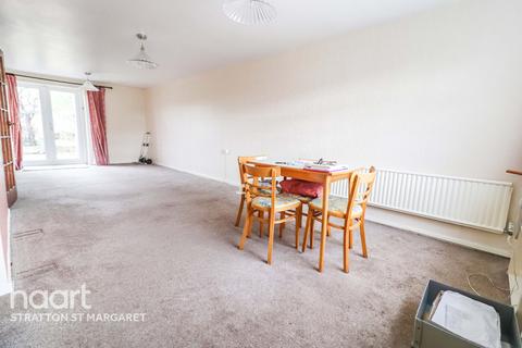 20 Falconscroft, Swindon, SN3 5AF