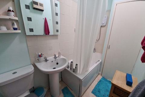 1 bedroom flat to rent, Moorland Road, Leeds