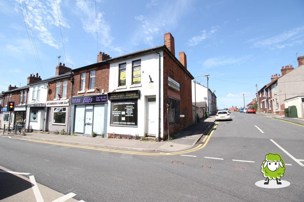 Clipstone Road West, Mansfield NG19 0BT 2 bed end of terrace house £