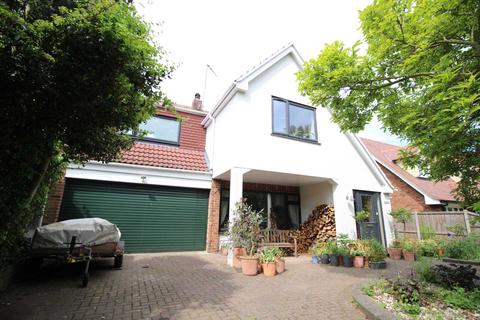 Vivilla Pitt Chase, Great Baddow, Chelmsford, CM2 8EE