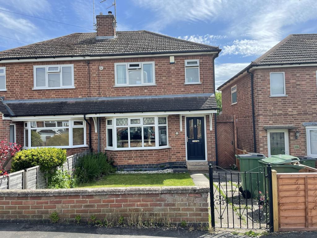 Park Drive, Leicester Forest East 3 bed semidetached house £185,000