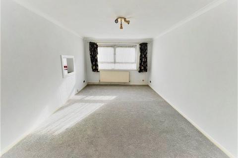 2 bedroom apartment to rent, High Road, London, N11