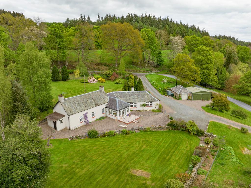 Blairgowrie PH10 2 bed detached house for sale £425,000