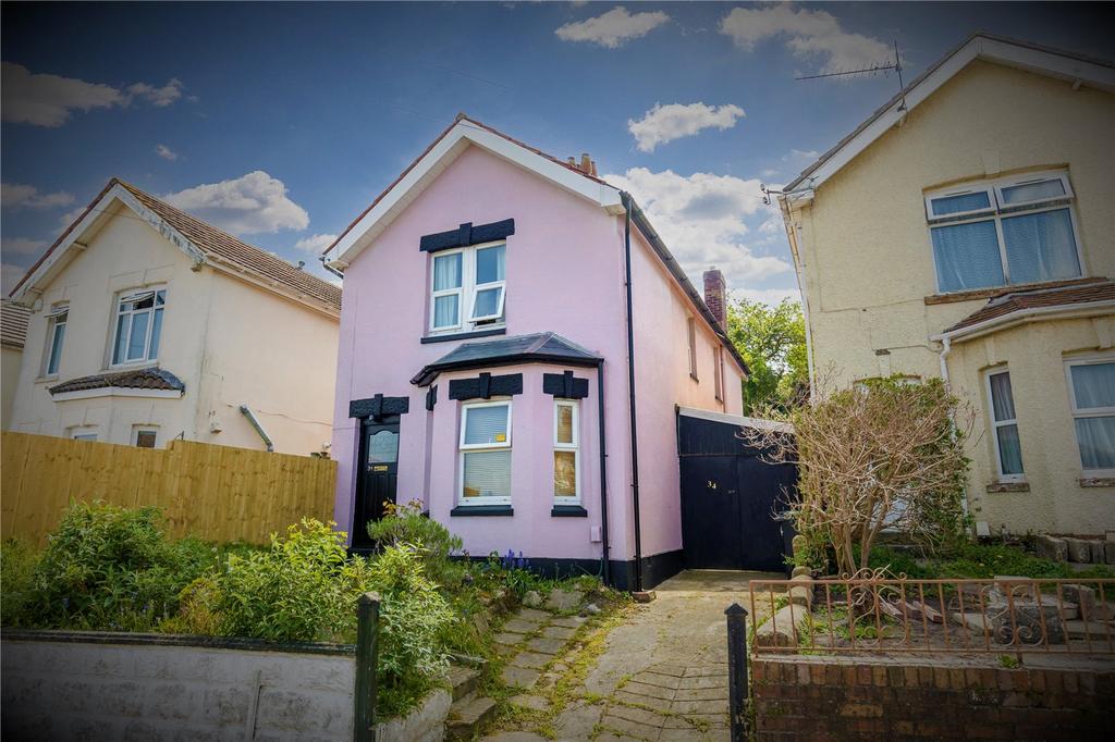 Douglas Road, Poole, Dorset, BH12 3 bed detached house £395,000