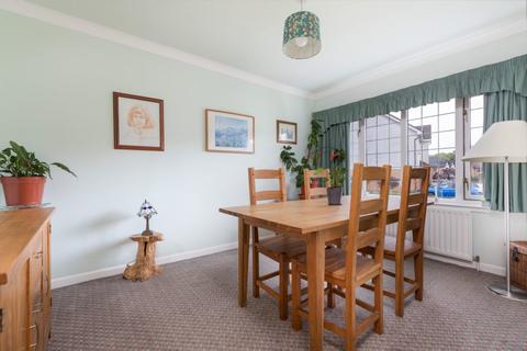 28 Braidpark Drive, Giffnock, Glasgow, G46 6LY