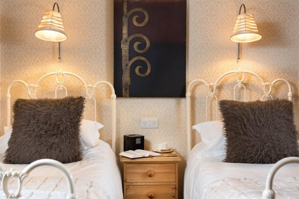 Twin Bedroom