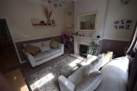 2 bedroom terraced house to rent - Cliveden Place, Longton