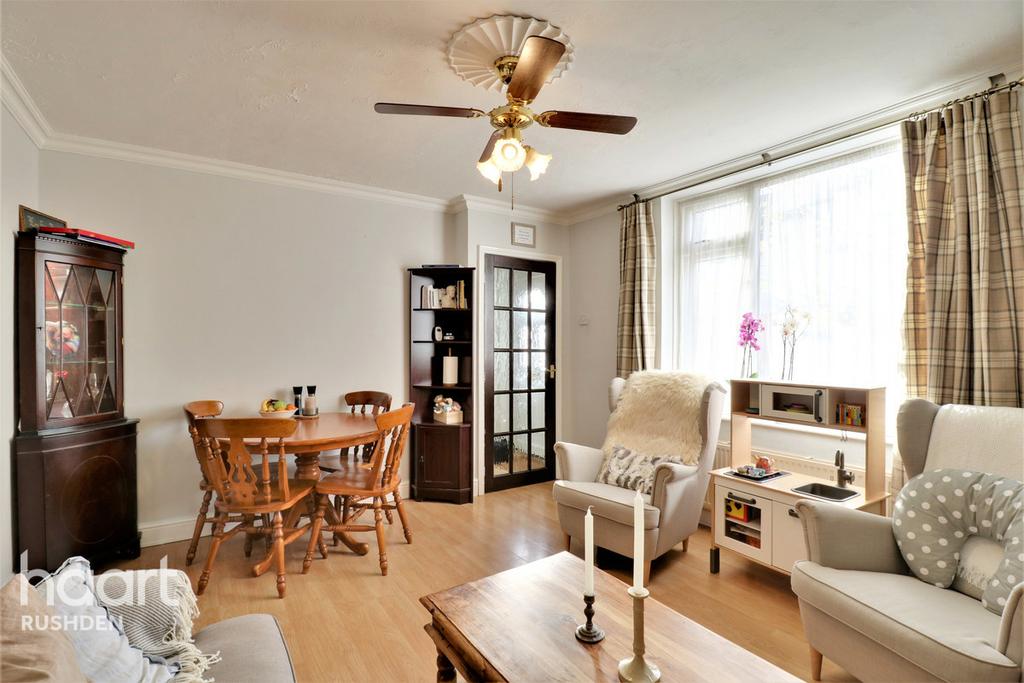 Allen Road, Irthlingborough 3 bed semidetached house £210,000