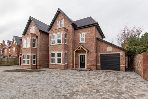5 bedroom detached house for sale - Oak House, Mown Meadow, Middleton One Row