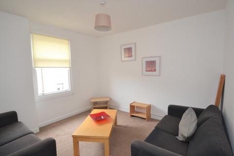 4 bedroom apartment to rent, Darnley Street, Stirling FK8