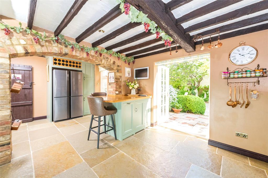 Kitchen/Breakfast Rm