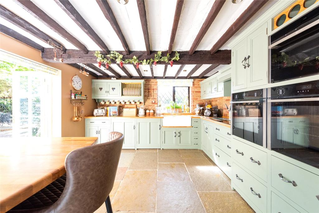 Kitchen/Breakfast Rm