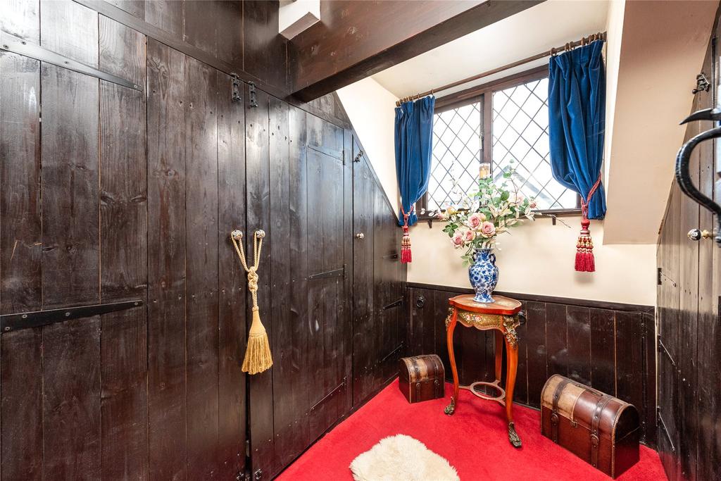 Dressing Room/Bed 4