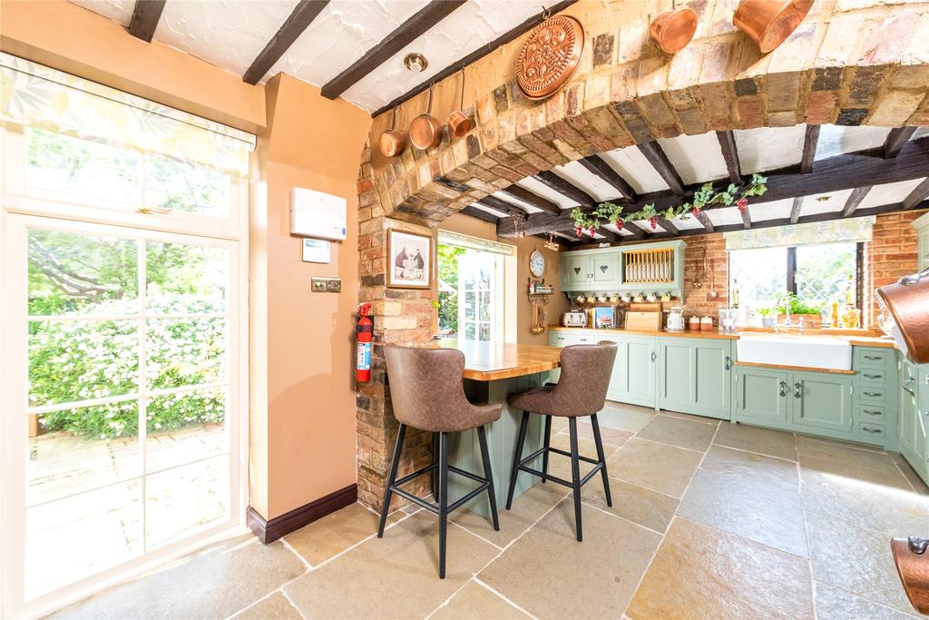Kitchen/Breakfast Rm