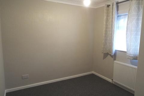 3 bedroom terraced house to rent, 47 Warneford Gardens