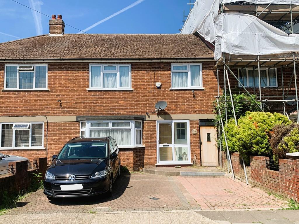 Edwards Avenue, Ruislip 3 bed terraced house £650,000