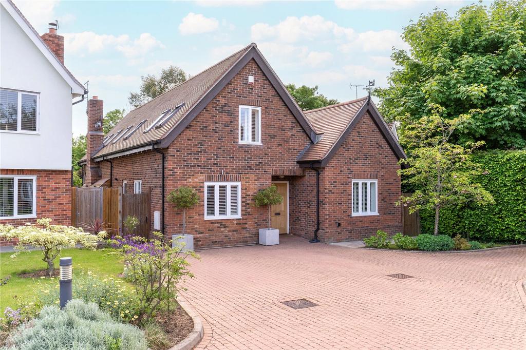 Churton, Birchanger, Essex, CM23 4 bed detached house for sale £875,000