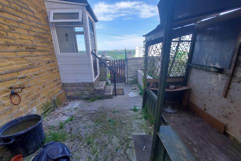 undefined, Jennings Place, Bradford, BD7
