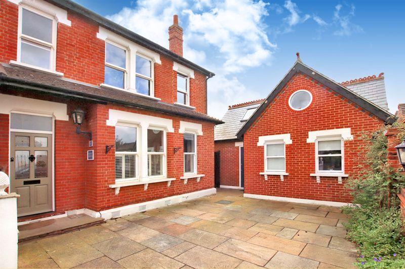 Grosvenor Road, West Wickham 5 bed semidetached house for sale £